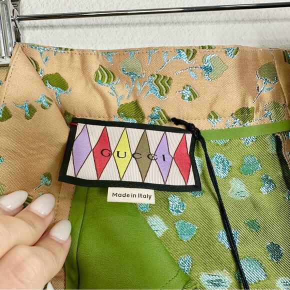 Gucci Women’s Silk Shorts Size 42 $1200 Green Hearts - Picture 5 of 9
